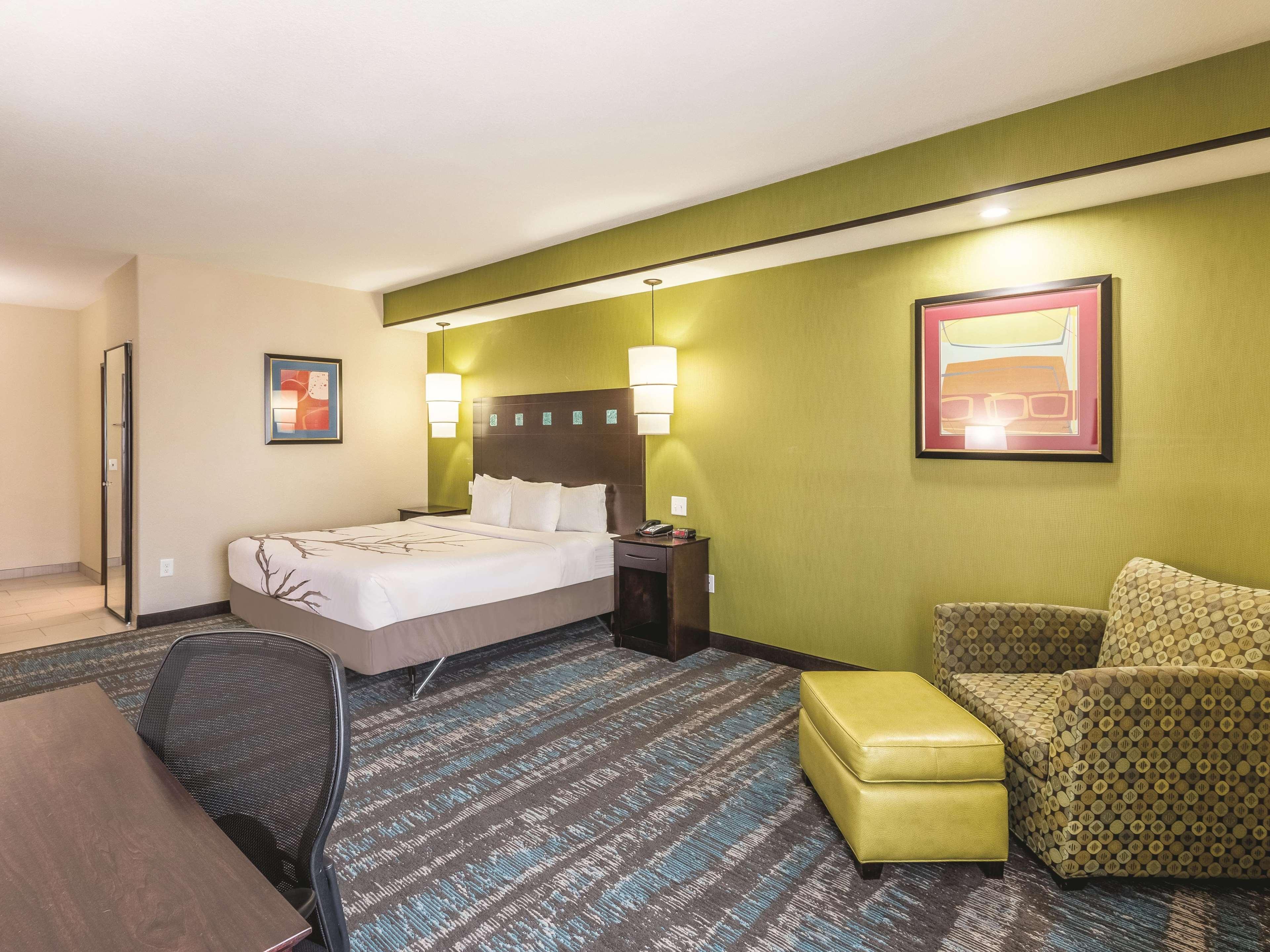 La Quinta By Wyndham Dallas Grand Prairie South Hotel Bagian luar foto