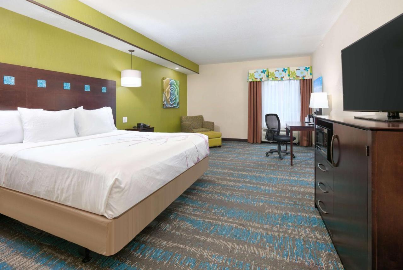 La Quinta By Wyndham Dallas Grand Prairie South Hotel Bagian luar foto